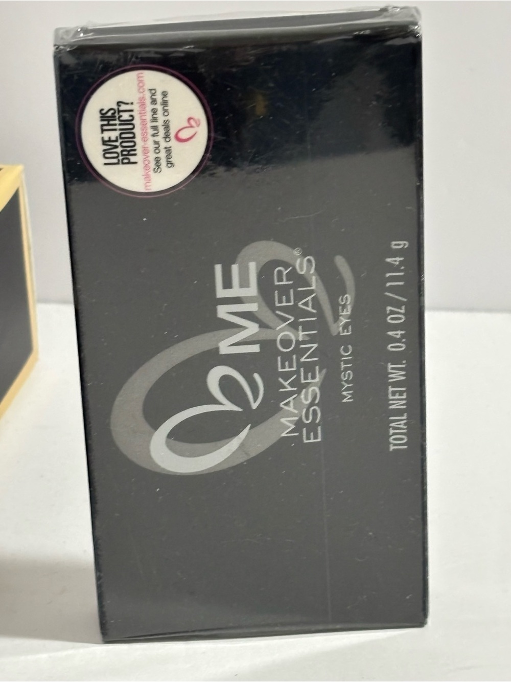 ME Makeover Essentials Mystic Eyes Eyeshadow Compact - Black & Silver Accents